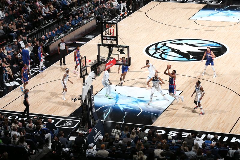 MINNEAPOLIS, MN -  NOVEMBER 27: Keegan Murray #13 of the Sacramento Kings shoots the ball during the game against the Minnesota Timberwolves on November 27, 2024 at Target Center in Minneapolis, Minnesota. NOTE TO USER: User expressly acknowledges and agrees that, by downloading and or using this Photograph, user is consenting to the terms and conditions of the Getty Images License Agreement. Mandatory Copyright Notice: Copyright 2024 NBAE (Photo by David Sherman/NBAE via Getty Images)