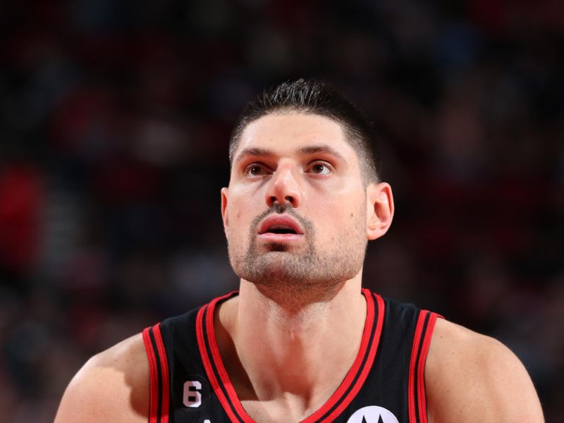 Chicago Bulls Unload 53-Point Fourth Quarter as Philadelphia 76ers Ride 22 Threes at Xfinity Mob...