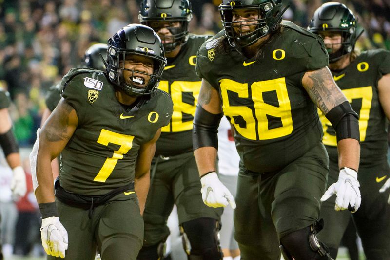 Oregon Ducks Dominate Texas Tech Red Raiders with Defensive Masterclass at Hard Rock Stadium