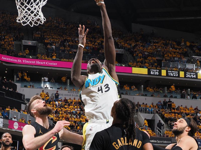INDIANAPOLIS, IN - MAY 9: Pascal Siakam #43 of the Indiana Pacers shoots the ball during the game against the Cleveland Cavaliers during Round Two Game Three of the 2025 NBA Playoffs on May 9, 2025 at Gainbridge Fieldhouse in Indianapolis, Indiana. NOTE TO USER: User expressly acknowledges and agrees that, by downloading and or using this Photograph, user is consenting to the terms and conditions of the Getty Images License Agreement. Mandatory Copyright Notice: Copyright 2025 NBAE (Photo by Ron Hoskins/NBAE via Getty Images)