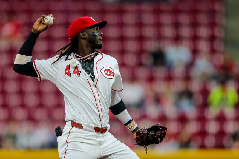 Apr 9, 2024; Cincinnati, Ohio, USA; Cincinnati Reds shortstop Elly De La Cruz (44) throws to first to get Milwaukee Brewers catcher William Contreras (not pictured) out in the first inning at Great American Ball Park. Mandatory Credit: Katie Stratman-USA TODAY Sports