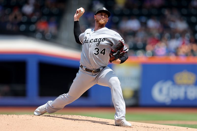 Jul 20, 2023; New York City, New York, USA; Chicago White Sox starting pitcher Michael Kopech (34) pitches against the New York Mets during the first inning at Citi Field. Mandatory Credit: Brad Penner-USA TODAY Sports