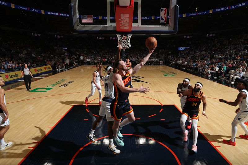 OKLAHOMA CITY, OK - APRIL 14:  Gordon Hayward #33 of the Oklahoma City Thunder shoots the ball during the game against the Dallas Mavericks on April 14, 2024 at Paycom Arena in Oklahoma City, Oklahoma. NOTE TO USER: User expressly acknowledges and agrees that, by downloading and or using this photograph, User is consenting to the terms and conditions of the Getty Images License Agreement. Mandatory Copyright Notice: Copyright 2024 NBAE (Photo by Zach Beeker/NBAE via Getty Images)