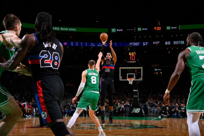 BOSTON, MA - DECEMBER 12: Tobias Harris #12 of the Detroit Pistons shoots the ball during the game against the Boston Celtics on December 12, 2024 at TD Garden in Boston, Massachusetts. NOTE TO USER: User expressly acknowledges and agrees that, by downloading and/or using this Photograph, user is consenting to the terms and conditions of the Getty Images License Agreement. Mandatory Copyright Notice: Copyright 2024 NBAE (Photo by Brian Babineau/NBAE via Getty Images)