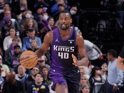 SACRAMENTO, CA - DECEMBER 23: Harrison Barnes #40 of the Sacramento Kings brings the ball up court against the Minnesota Timberwolves on December 23, 2023 at Golden 1 Center in Sacramento, California. NOTE TO USER: User expressly acknowledges and agrees that, by downloading and or using this Photograph, user is consenting to the terms and conditions of the Getty Images License Agreement. Mandatory Copyright Notice: Copyright 2023 NBAE (Photo by Rocky Widner/NBAE via Getty Images)