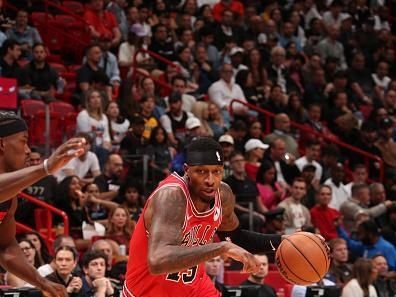 MIAMI, FL - DECEMBER 16: Torrey Craig #13 of Chicago Bulls drives to the basket during the game against the Miami Heat on December 16, 2023 at Kaseya Center in Miami, Florida. NOTE TO USER: User expressly acknowledges and agrees that, by downloading and or using this Photograph, user is consenting to the terms and conditions of the Getty Images License Agreement. Mandatory Copyright Notice: Copyright 2023 NBAE (Photo by Issac Baldizon/NBAE via Getty Images)