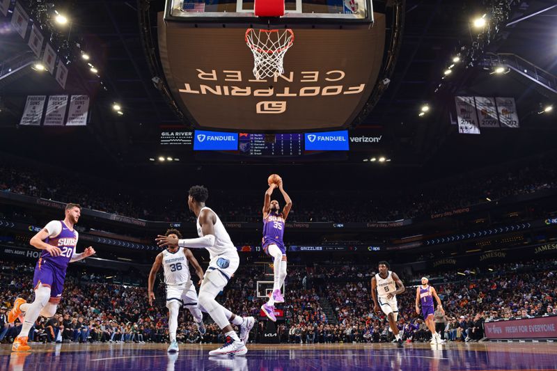 PHOENIX, AZ - JANUARY 7: Kevin Durant #35 of the Phoenix Suns shoots the ball during the game against the Memphis Grizzlies on January 7, 2024 at Footprint Center in Phoenix, Arizona. NOTE TO USER: User expressly acknowledges and agrees that, by downloading and or using this photograph, user is consenting to the terms and conditions of the Getty Images License Agreement. Mandatory Copyright Notice: Copyright 2024 NBAE (Photo by Barry Gossage/NBAE via Getty Images)