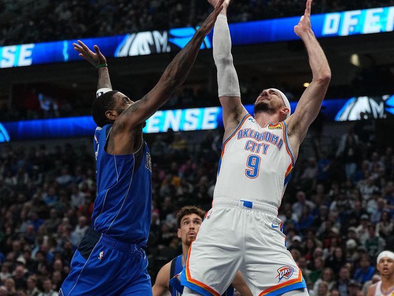 DALLAS, TX - JANUARY 17:  Alex Caruso #9 of the Oklahoma City Thunder drives to the basket during the game against the Dallas Mavericks on January 17, 2025 at American Airlines Center in Dallas, Texas. NOTE TO USER: User expressly acknowledges and agrees that, by downloading and or using this photograph, User is consenting to the terms and conditions of the Getty Images License Agreement. Mandatory Copyright Notice: Copyright 2025 NBAE (Photo by Glenn James/NBAE via Getty Images)