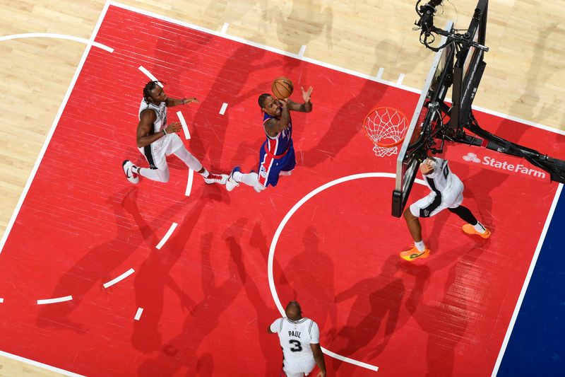 SACRAMENTO, CA - DECEMBER 1: DeMar DeRozan #10 of the Sacramento Kings shoots the ball during the game against the San Antonio Spurs on December 1, 2024 at Golden 1 Center in Sacramento, California. NOTE TO USER: User expressly acknowledges and agrees that, by downloading and or using this Photograph, user is consenting to the terms and conditions of the Getty Images License Agreement. Mandatory Copyright Notice: Copyright 2024 NBAE (Photo by Adam Pantozzi/NBAE via Getty Images)