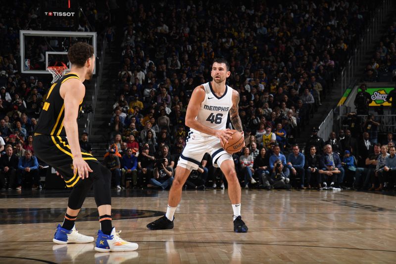 SAN FRANCISCO, CA - MARCH 20: John Konchar #46 of the Memphis Grizzlies dribbles the ball during the game against the Golden State Warriors on March 20, 2024 at Chase Center in San Francisco, California. NOTE TO USER: User expressly acknowledges and agrees that, by downloading and or using this photograph, user is consenting to the terms and conditions of Getty Images License Agreement. Mandatory Copyright Notice: Copyright 2024 NBAE (Photo by Noah Graham/NBAE via Getty Images)