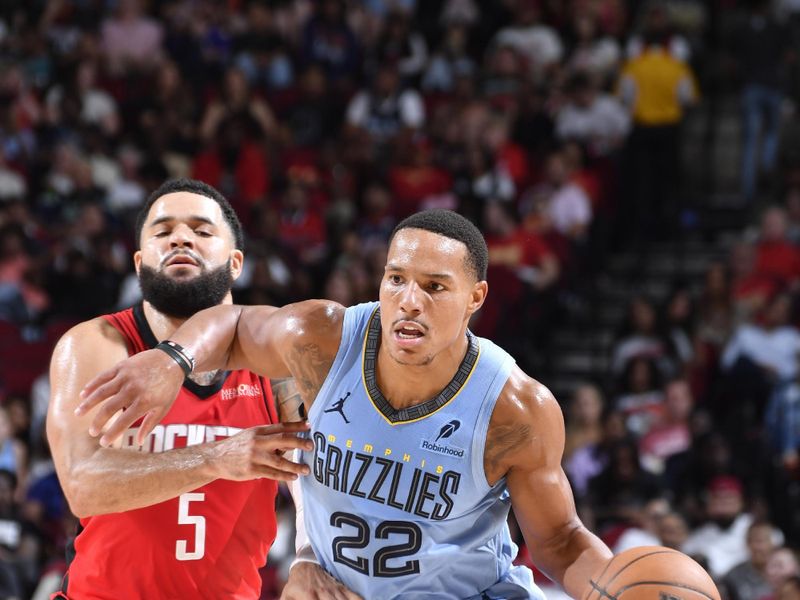 HOUSTON, TX - OCTOBER 25: Desmond Bane #22 of the Memphis Grizzlies drives to the basket during the game against the Houston Rockets on October 25, 2024 at the Toyota Center in Houston, Texas. NOTE TO USER: User expressly acknowledges and agrees that, by downloading and or using this photograph, User is consenting to the terms and conditions of the Getty Images License Agreement. Mandatory Copyright Notice: Copyright 2024 NBAE (Photo by Logan Riely/NBAE via Getty Images)