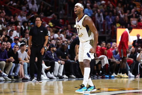 MIAMI, FLORIDA - NOVEMBER 30: Buddy Hield #7 of the Indiana Pacers reacts during the fourth quarter of the game against the Miami Heat at Kaseya Center on November 30, 2023 in Miami, Florida. NOTE TO USER: User expressly acknowledges and agrees that, by downloading and or using this photograph, User is consenting to the terms and conditions of the Getty Images License Agreement. (Photo by Megan Briggs/Getty Images)