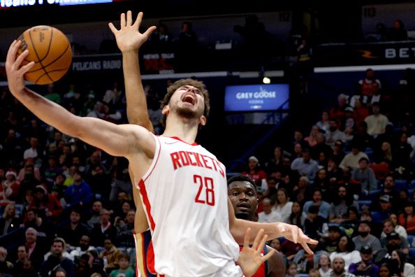 NEW ORLEANS, LOUISIANA - DECEMBER 23: Alperen Sengun #28 of the Houston Rockets shoots the ball during the third quarter  of an NBA game against the New Orleans Pelicansat Smoothie King Center on December 23, 2023 in New Orleans, Louisiana. NOTE TO USER: User expressly acknowledges and agrees that, by downloading and or using this photograph, User is consenting to the terms and conditions of the Getty Images License Agreement. (Photo by Sean Gardner/Getty Images)