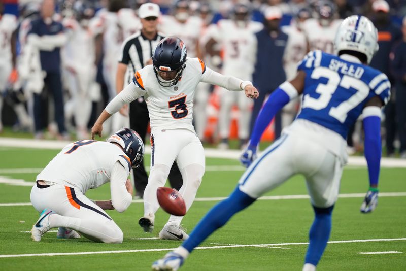 Denver Broncos Wil Lutz kicks a field goal against the Indianapolis Colts during the second quarter of a preseason NFL football game against the Indianapolis Colts, Sunday, Aug. 11, 2024, in Westfield, Ind. (AP Photo/Darron Cummings)