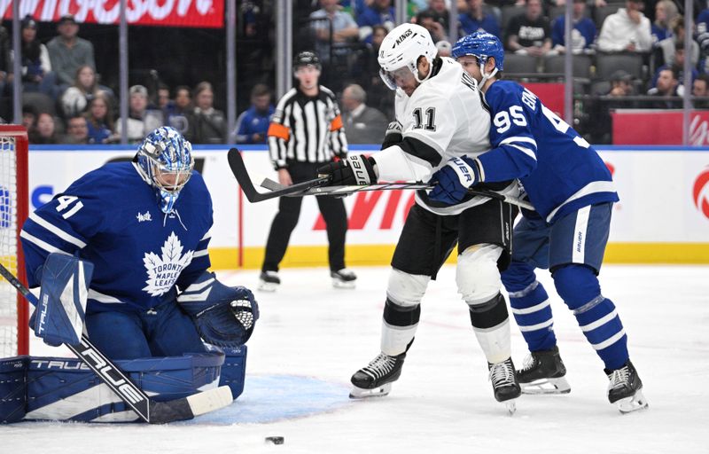 Can the Los Angeles Kings Tame the Maple Leafs at Crypto.com Arena?