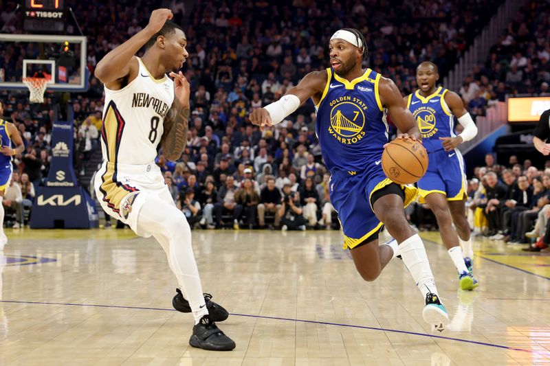 SAN FRANCISCO, CALIFORNIA - OCTOBER 30: Buddy Hield #7 of the Golden State Warriors is guarded by Jamal Cain #8 of the New Orleans Pelicans in the first quarter at Chase Center on October 30, 2024 in San Francisco, California. NOTE TO USER: User expressly acknowledges and agrees that, by downloading and/or using this photograph, user is consenting to the terms and conditions of the Getty Images License Agreement.  (Photo by Ezra Shaw/Getty Images)