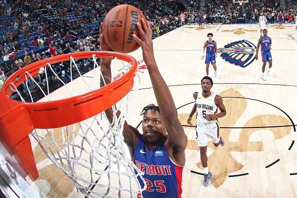 NEW ORLEANS, LA - NOVEMBER 2: Marcus Sasser #25 of the Detroit Pistons dunks the ball during the game against the New Orleans Pelicans on November 2, 2023 at the Smoothie King Center in New Orleans, Louisiana. NOTE TO USER: User expressly acknowledges and agrees that, by downloading and or using this Photograph, user is consenting to the terms and conditions of the Getty Images License Agreement. Mandatory Copyright Notice: Copyright 2023 NBAE (Photo by Layne Murdoch Jr./NBAE via Getty Images)