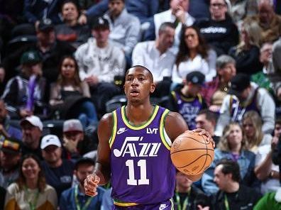 SALT LAKE CITY, UT - DECEMBER 13: Kris Dunn #11 of the Utah Jazz handles the ball during the game   on December 13, 2023 at vivint.SmartHome Arena in Salt Lake City, Utah. NOTE TO USER: User expressly acknowledges and agrees that, by downloading and or using this Photograph, User is consenting to the terms and conditions of the Getty Images License Agreement. Mandatory Copyright Notice: Copyright 2023 NBAE (Photo by Melissa Majchrzak/NBAE via Getty Images)