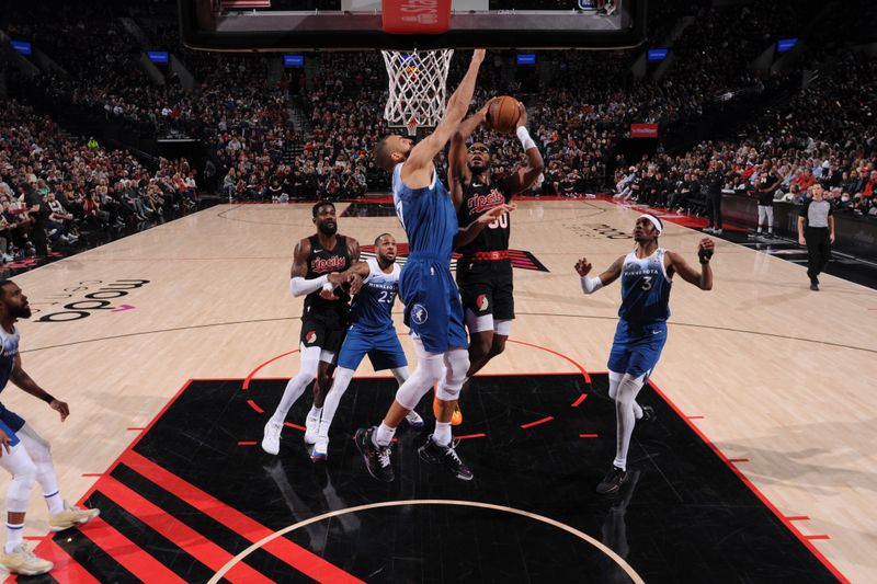 PORTLAND, OR - FEBRUARY 15: Scoot Henderson #00 of the Portland Trail Blazers drives to the basket during the game against the Minnesota Timberwolves on February 15, 2024 at the Moda Center Arena in Portland, Oregon. NOTE TO USER: User expressly acknowledges and agrees that, by downloading and or using this photograph, user is consenting to the terms and conditions of the Getty Images License Agreement. Mandatory Copyright Notice: Copyright 2024 NBAE (Photo by Cameron Browne/NBAE via Getty Images)
