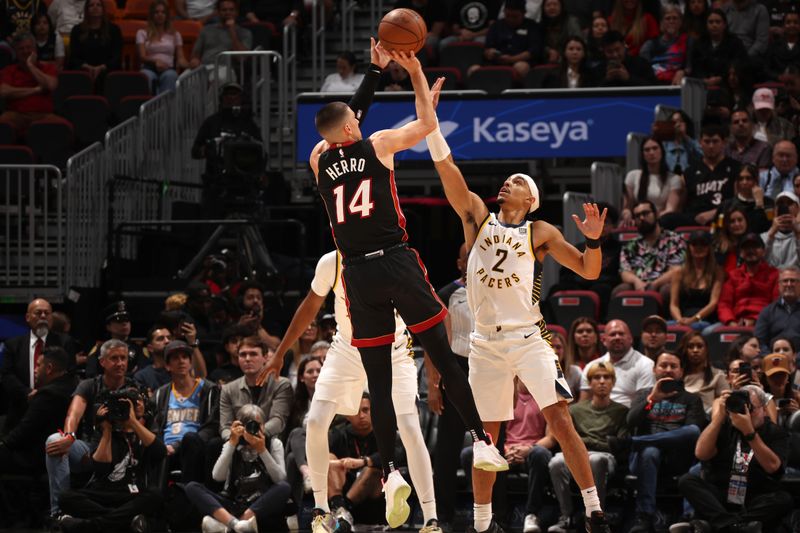 MIAMI, FL - JANUARY 2: Tyler Herro #14 of the Miami Heat shoots the ball during the game against the Indiana Pacers on January 2, 2025 at Kaseya Center in Miami, Florida. NOTE TO USER: User expressly acknowledges and agrees that, by downloading and or using this Photograph, user is consenting to the terms and conditions of the Getty Images License Agreement. Mandatory Copyright Notice: Copyright 2025 NBAE (Photo by Issac Baldizon/NBAE via Getty Images)