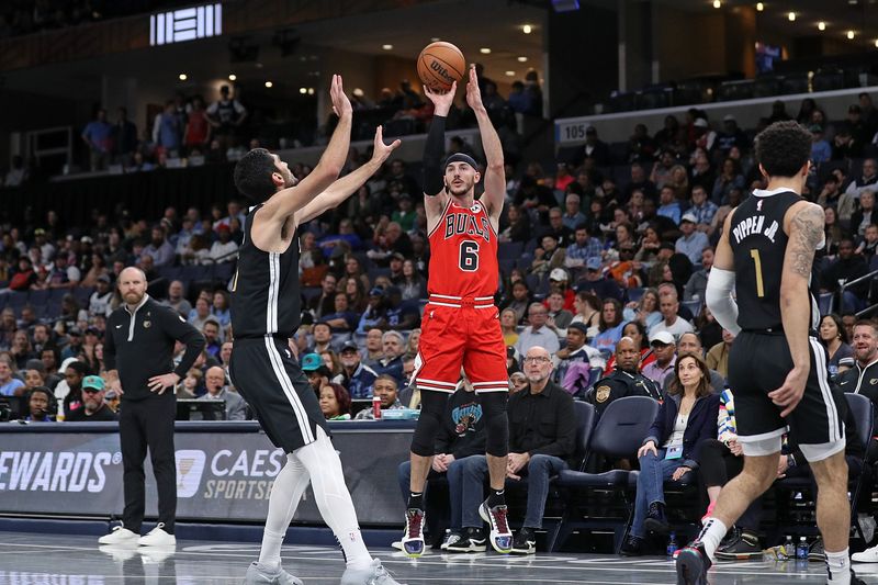 MEMPHIS, TENNESSEE - FEBRUARY 08: Alex Caruso #6 of the Chicago Bulls takes a shot during the first half against Santi Aldama #7 of the Memphis Grizzlies at FedExForum on February 08, 2024 in Memphis, Tennessee. NOTE TO USER: User expressly acknowledges and agrees that, by downloading and or using this photograph, User is consenting to the terms and conditions of the Getty Images License Agreement. (Photo by Justin Ford/Getty Images)