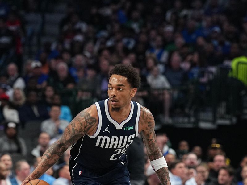 DALLAS, TX - MARCH 7: PJ Washington #25 of the Dallas Mavericks dribbles the ball during the game against the Miami Heat on March 7, 2024 at the American Airlines Center in Dallas, Texas. NOTE TO USER: User expressly acknowledges and agrees that, by downloading and or using this photograph, User is consenting to the terms and conditions of the Getty Images License Agreement. Mandatory Copyright Notice: Copyright 2024 NBAE (Photo by Glenn James/NBAE via Getty Images)