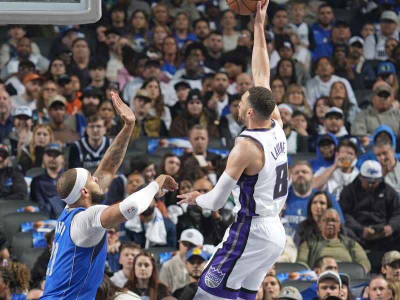 DALLAS, TX - FEBRUARY 10: Zach LaVine #8 of the Sacramento Kings drives to the basket during the game against the Dallas Mavericks on February 10, 2025 at American Airlines Center in Dallas, Texas. NOTE TO USER: User expressly acknowledges and agrees that, by downloading and or using this photograph, User is consenting to the terms and conditions of the Getty Images License Agreement. Mandatory Copyright Notice: Copyright 2025 NBAE (Photo by Glenn James/NBAE via Getty Images)