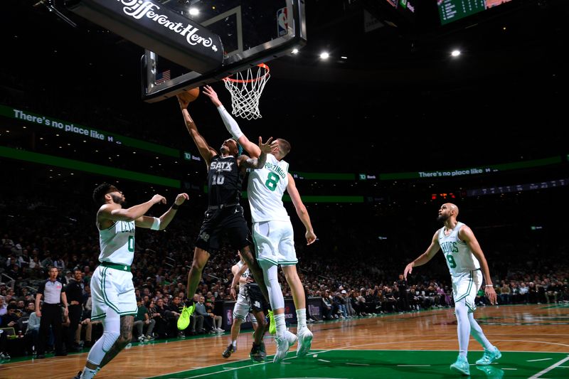 BOSTON, MA - FEBRUARY 12: Jeremy Sochan #10 of the San Antonio Spurs drives to the basket during the game against the Boston Celtics on February 12, 2025 at TD Garden in Boston, Massachusetts. NOTE TO USER: User expressly acknowledges and agrees that, by downloading and/or using this Photograph, user is consenting to the terms and conditions of the Getty Images License Agreement. Mandatory Copyright Notice: Copyright 2025 NBAE (Photo by Brian Babineau/NBAE via Getty Images)