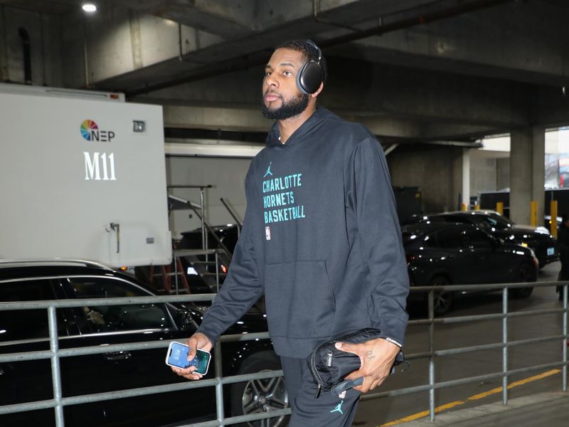 PORTLAND, OR - FEBRUARY 25:  Marques Bolden #12 of the Portland Trail Blazers arrives to the arena before the game on February 25, 2024 at the Moda Center Arena in Portland, Oregon. NOTE TO USER: User expressly acknowledges and agrees that, by downloading and or using this photograph, user is consenting to the terms and conditions of the Getty Images License Agreement. Mandatory Copyright Notice: Copyright 2024 NBAE (Photo by Cameron Browne/NBAE via Getty Images)