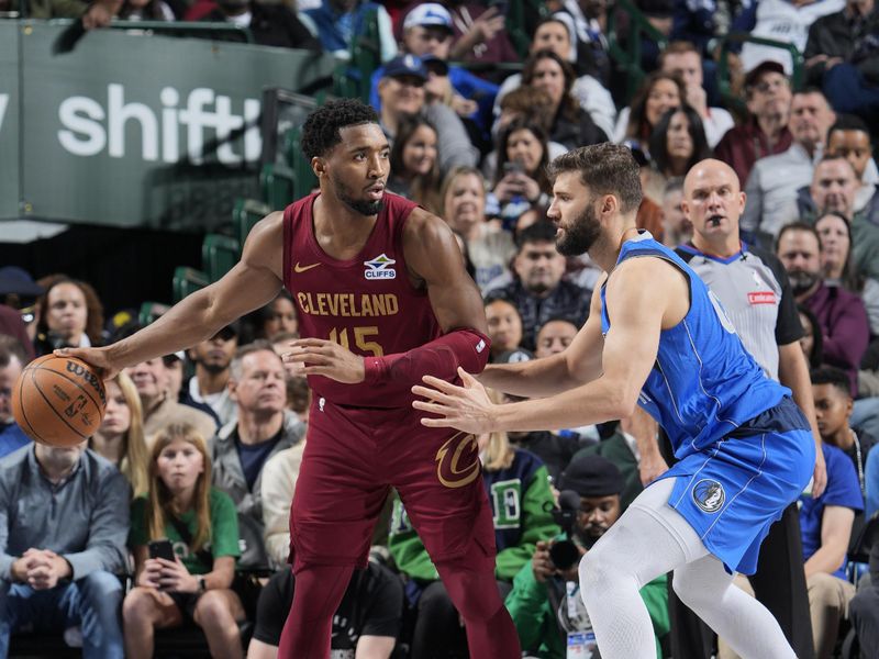 DALLAS, TX - JANUARY 03:  Donovan Mitchell #45 of the Cleveland Cavaliers dribbles the ball during the game against the Dallas Mavericks on January 3, 2025 at American Airlines Center in Dallas, Texas. NOTE TO USER: User expressly acknowledges and agrees that, by downloading and or using this photograph, User is consenting to the terms and conditions of the Getty Images License Agreement. Mandatory Copyright Notice: Copyright 2025 NBAE (Photo by Glenn James/NBAE via Getty Images)