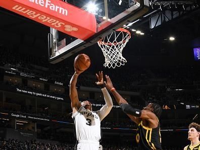 SAN FRANCISCO, CA - NOVEMBER 24:  Keldon Johnson #3 of the San Antonio Spurs goes to the basket during the game during the in-Season Tournament on November 24, 2023 at Chase Center in San Francisco, California. NOTE TO USER: User expressly acknowledges and agrees that, by downloading and or using this photograph, user is consenting to the terms and conditions of Getty Images License Agreement. Mandatory Copyright Notice: Copyright 2023 NBAE (Photo by Noah Graham/NBAE via Getty Images)