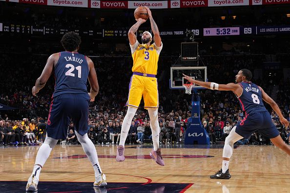 PHILADELPHIA, PA - NOVEMBER 27: Anthony Davis #3 of the Los Angeles Lakers shoots the ball during the game against the Philadelphia 76ers on November 27, 2023 at the Wells Fargo Center in Philadelphia, Pennsylvania NOTE TO USER: User expressly acknowledges and agrees that, by downloading and/or using this Photograph, user is consenting to the terms and conditions of the Getty Images License Agreement. Mandatory Copyright Notice: Copyright 2023 NBAE (Photo by Jesse D. Garrabrant/NBAE via Getty Images)