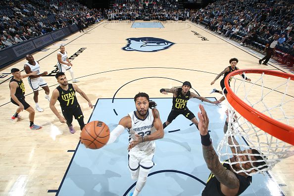 MEMPHIS, TN - NOVEMBER 29:  Derrick Rose #23 of the Memphis Grizzlies goes to the basket during the game on November 29, 2023 at FedExForum in Memphis, Tennessee. NOTE TO USER: User expressly acknowledges and agrees that, by downloading and or using this photograph, User is consenting to the terms and conditions of the Getty Images License Agreement. Mandatory Copyright Notice: Copyright 2023 NBAE (Photo by Joe Murphy/NBAE via Getty Images)