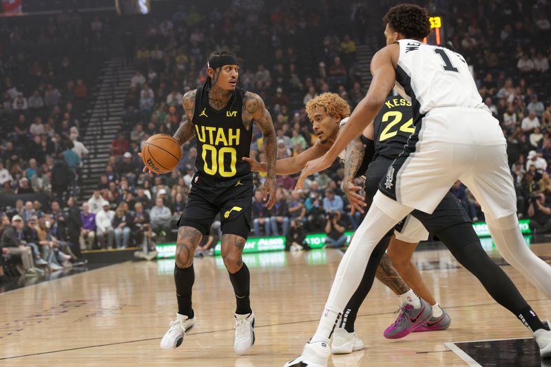 SALT LAKE CITY, UT - OCTOBER 31:  Jordan Clarkson #00 of the Utah Jazz dribbles the ball during the game on October 31, 2024 at Delta Center in Salt Lake City, Utah. NOTE TO USER: User expressly acknowledges and agrees that, by downloading and or using this Photograph, User is consenting to the terms and conditions of the Getty Images License Agreement. Mandatory Copyright Notice: Copyright 2024 NBAE (Photo by Chris Nicoll/NBAE via Getty Images)