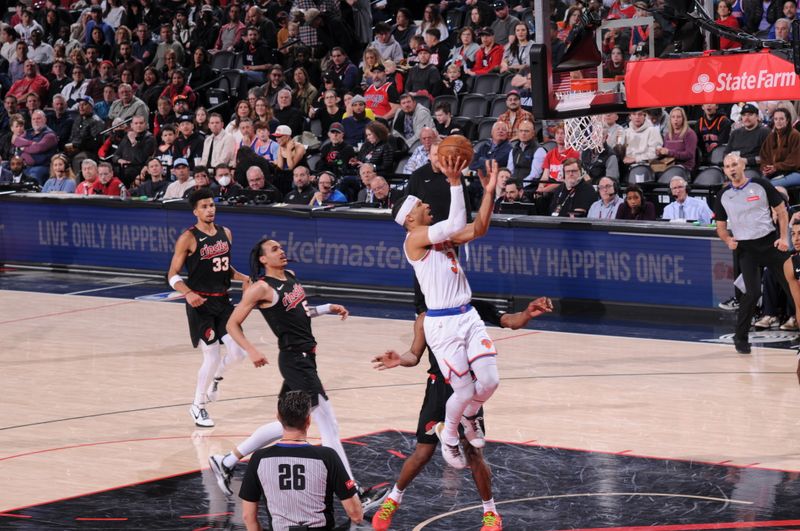 PORTLAND, OR - MARCH 14: Josh Hart #3 of the New York Knicks drives to the basket during the game against the Portland Trail Blazers on March 14, 2024 at the Moda Center Arena in Portland, Oregon. NOTE TO USER: User expressly acknowledges and agrees that, by downloading and or using this photograph, user is consenting to the terms and conditions of the Getty Images License Agreement. Mandatory Copyright Notice: Copyright 2024 NBAE (Photo by Cameron Browne/NBAE via Getty Images)