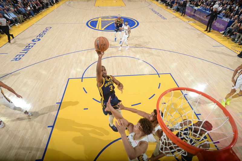 SAN FRANCISCO, CA - APRIL 12:  Chris Paul #3 of the Golden State Warriors goes to the basket during the game on April 12, 2024 at Chase Center in San Francisco, California. NOTE TO USER: User expressly acknowledges and agrees that, by downloading and or using this photograph, user is consenting to the terms and conditions of Getty Images License Agreement. Mandatory Copyright Notice: Copyright 2024 NBAE (Photo by Noah Graham/NBAE via Getty Images)