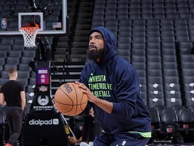 SACRAMENTO, CA - DECEMBER 23: Mike Conley #10 of the Minnesota Timberwolves warms up before the game against the Sacramento Kings on December 23, 2023 at Golden 1 Center in Sacramento, California. NOTE TO USER: User expressly acknowledges and agrees that, by downloading and or using this Photograph, user is consenting to the terms and conditions of the Getty Images License Agreement. Mandatory Copyright Notice: Copyright 2023 NBAE (Photo by Rocky Widner/NBAE via Getty Images)