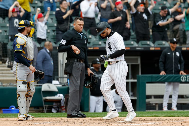 May 1, 2025; Chicago, Illinois, USA; Chicago White Sox catcher Edgar Quero (7) scores against the Milwaukee Brewers during the sixth inning at Rate Field. Mandatory Credit: Kamil Krzaczynski-Imagn Images