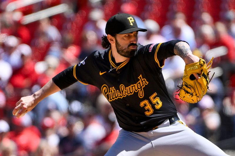 May 7, 2025; St. Louis, Missouri, USA;  Pittsburgh Pirates relief pitcher Colin Holderman (35) pitches against the St. Louis Cardinals during the eighth inning at Busch Stadium. Mandatory Credit: Jeff Curry-Imagn Images
