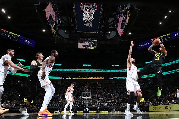 SALT LAKE CITY, UT - NOVEMBER 19: Keyonte George #3 of the Utah Jazz shoots the ball during the game against the Phoenix Suns on November 19, 2023 at Delta Center in Salt Lake City, Utah. NOTE TO USER: User expressly acknowledges and agrees that, by downloading and or using this Photograph, User is consenting to the terms and conditions of the Getty Images License Agreement. Mandatory Copyright Notice: Copyright 2023 NBAE (Photo by Melissa Majchrzak/NBAE via Getty Images)