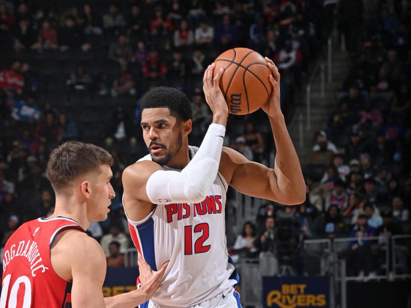 DETROIT, MI - FEBRUARY 24: Tobias Harris #12 of the Detroit Pistons handles the ball during the game against the LA Clippers on February 24, 2025 at Little Caesars Arena in Detroit, Michigan. NOTE TO USER: User expressly acknowledges and agrees that, by downloading and/or using this photograph, User is consenting to the terms and conditions of the Getty Images License Agreement. Mandatory Copyright Notice: Copyright 2025 NBAE (Photo by Chris Schwegler/NBAE via Getty Images)