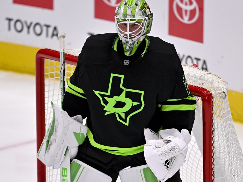 Mar 22, 2025; Dallas, Texas, USA; Dallas Stars goaltender Jake Oettinger (29) faces the Philadelphia Flyers attack during the first period at the American Airlines Center. Mandatory Credit: Jerome Miron-Imagn Images