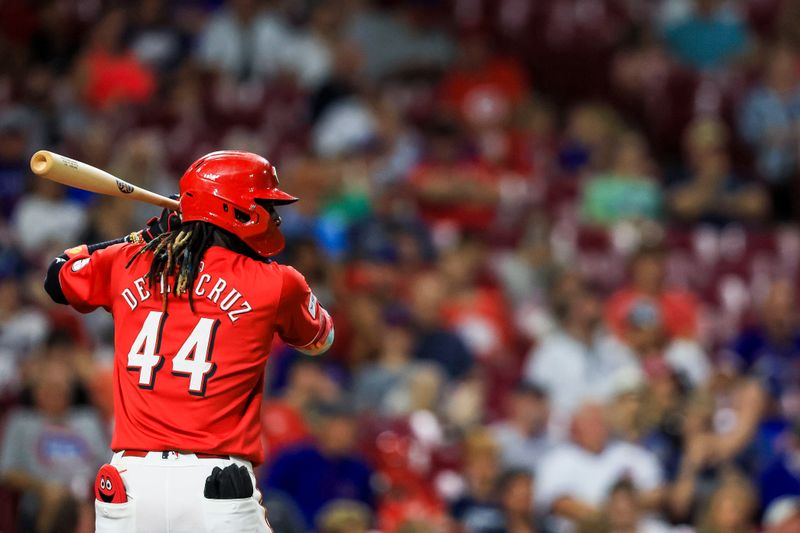 Jul 31, 2024; Cincinnati, Ohio, USA; Cincinnati Reds shortstop Elly De La Cruz (44) at bat in the eighth inning against the Chicago Cubs at Great American Ball Park. Mandatory Credit: Katie Stratman-USA TODAY Sports