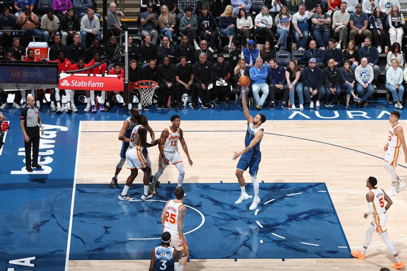 MINNEAPOLIS, MN -  APRIL 12: Kyle Anderson #1 of the Minnesota Timberwolves shoots the ball during the game against the Atlanta Hawks on April 12, 2024 at Target Center in Minneapolis, Minnesota. NOTE TO USER: User expressly acknowledges and agrees that, by downloading and or using this Photograph, user is consenting to the terms and conditions of the Getty Images License Agreement. Mandatory Copyright Notice: Copyright 2024 NBAE (Photo by David Sherman/NBAE via Getty Images)