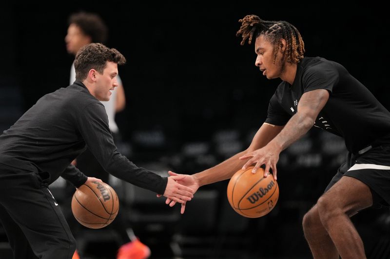 BROOKLYN, NY - January 6: Noah Clowney #21 of the Brooklyn Nets warms up before the game against the Indiana Pacers on January 6, 2025 at Barclays Center in Brooklyn, New York. NOTE TO USER: User expressly acknowledges and agrees that, by downloading and or using this Photograph, user is consenting to the terms and conditions of the Getty Images License Agreement. Mandatory Copyright Notice: Copyright 2025 NBAE (Photo by Catalina Fragoso/NBAE via Getty Images)