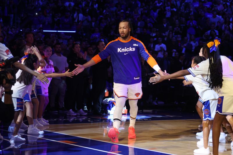 NEW YORK, NY - OCTOBER 25: Jalen Brunson #11 of the New York Knicks is introduced before the game against the Indiana Pacers on October 25, 2024 at Madison Square Garden in New York City, New York.  NOTE TO USER: User expressly acknowledges and agrees that, by downloading and or using this photograph, User is consenting to the terms and conditions of the Getty Images License Agreement. Mandatory Copyright Notice: Copyright 2024 NBAE  (Photo by David L. Nemec/NBAE via Getty Images)