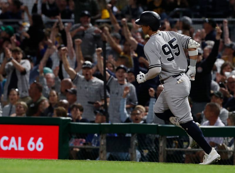 Sep 16, 2023; Pittsburgh, Pennsylvania, USA; New York Yankees left fielder Oswaldo Cabrera (95) circles the bases on a solo home run as Yankees fans in attendance cheer against the Pittsburgh Pirates during the eighth inning at PNC Park. Mandatory Credit: Charles LeClaire-USA TODAY Sports