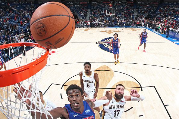 NEW ORLEANS, LA - NOVEMBER 2: Jalen Duren #0 of the Detroit Pistons waits for a rebound during the game against the New Orleans Pelicans on November 2, 2023 at the Smoothie King Center in New Orleans, Louisiana. NOTE TO USER: User expressly acknowledges and agrees that, by downloading and or using this Photograph, user is consenting to the terms and conditions of the Getty Images License Agreement. Mandatory Copyright Notice: Copyright 2023 NBAE (Photo by Layne Murdoch Jr./NBAE via Getty Images)