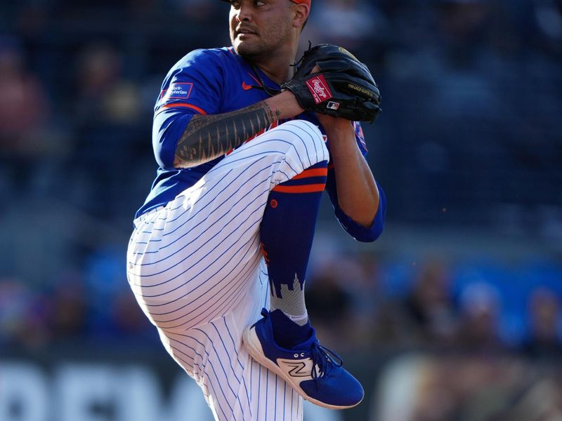 Mar 19, 2024; Port St. Lucie, Florida, USA; New York Mets relief pitcher Sean Manaea (59) throws a pitch against the St. Louis Cardinals during the first inning at Clover Park. Mandatory Credit: Rich Storry-USA TODAY Sports