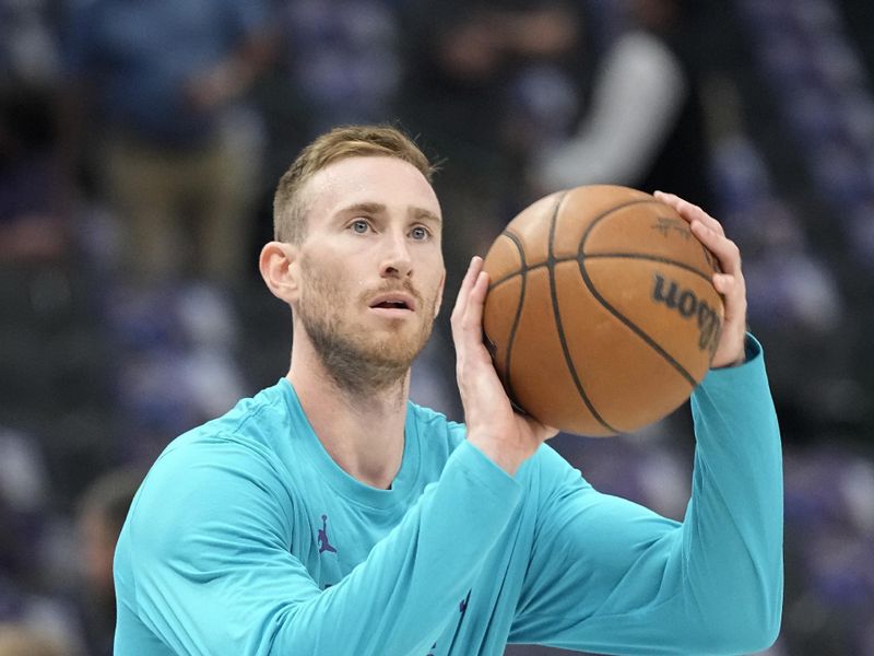 DALLAS, TEXAS - NOVEMBER 05: Gordon Hayward #20 of the Charlotte Hornets warms up before a game against the Dallas Mavericks at American Airlines Center on November 05, 2023 in Dallas, Texas. NOTE TO USER: User expressly acknowledges and agrees that, by downloading and or using this photograph, User is consenting to the terms and conditions of the Getty Images License Agreement. (Photo by Sam Hodde/Getty Images)